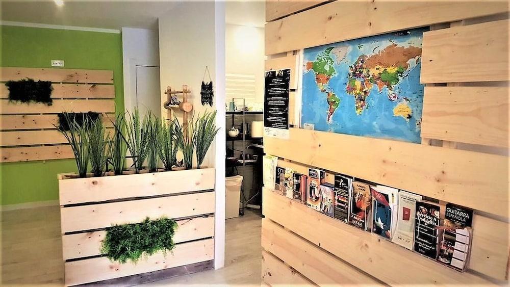 Easy Sants By Bossh! (Adults Only) Hostel Barcelona Exterior foto