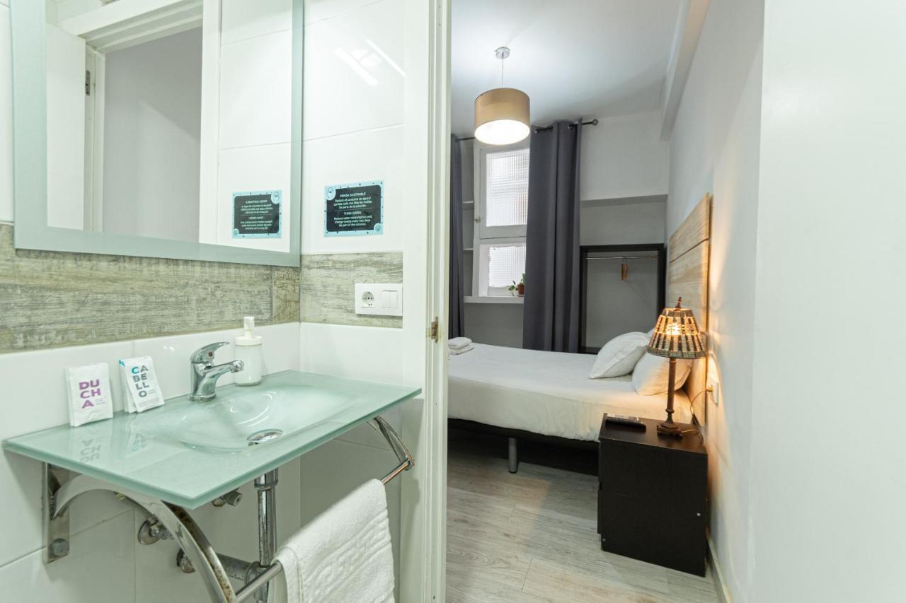 Easy Sants By Bossh! (Adults Only) Hostel Barcelona Exterior foto